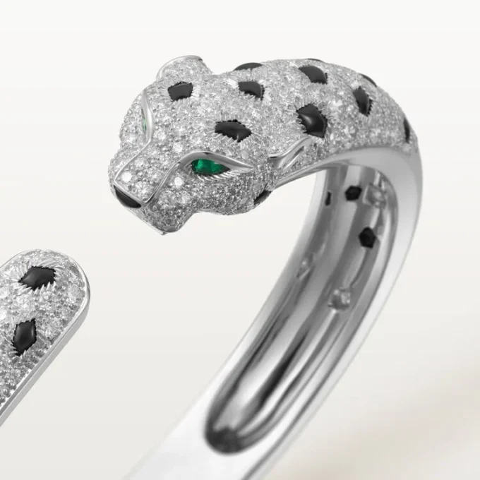 Bracelet Panthère de Cartier, modèle moyen, demi-sertissage