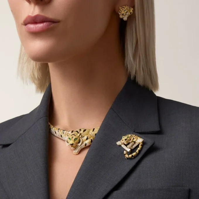 Broche Faune et Flore de Cartier, diamants jaunes, orange et bruns, pavés Broche Faune et Flore de Cartier, diamants jaunes, orange et bruns, pavés