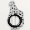 Broche Panthère de Cartier – Or blanc, émeraudes, onyx, diamants – Cartier
