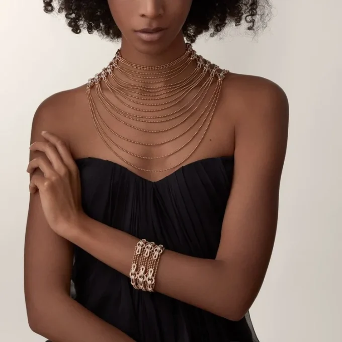 Collier Agrafe, semi-sertie Collier Agrafe, semi-sertie