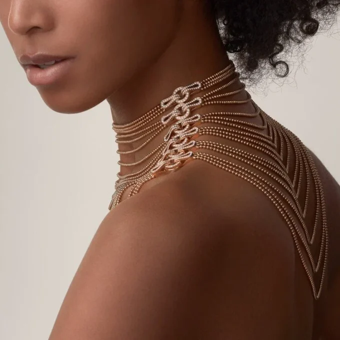 Collier Agrafe, semi-sertie Collier Agrafe, semi-sertie