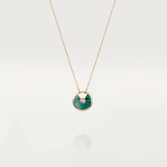 Collier Amulette de Cartier, petit modèle – Or rose, malachite, diamant – Cartier