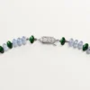 Collier de haute joaillerie – Or blanc, calcédoine, skarn, turquoise, laque noire, diamants – Cartier
