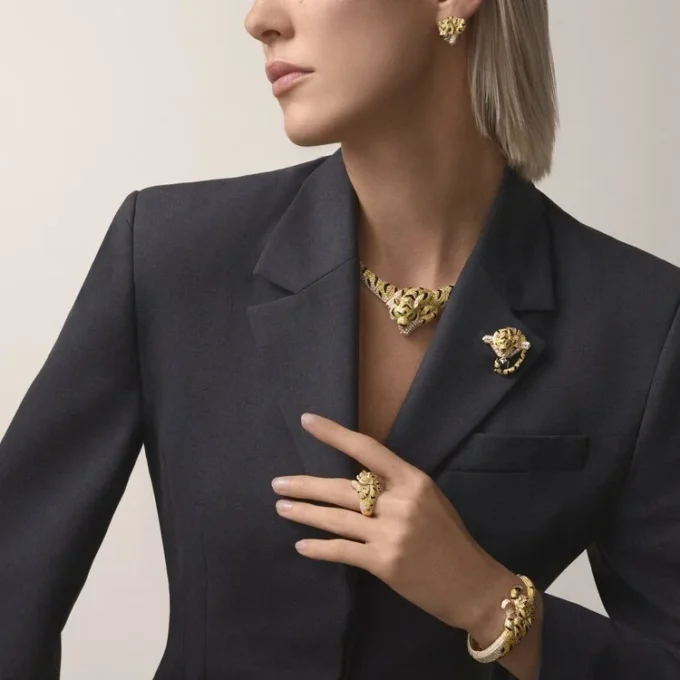Collier Faune et Flore de Cartier, diamants jaunes, orange et bruns, pavé