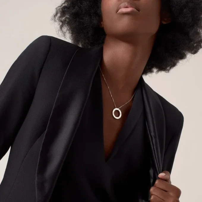 Collier Love, 3 diamants – Or blanc, diamants – Cartier