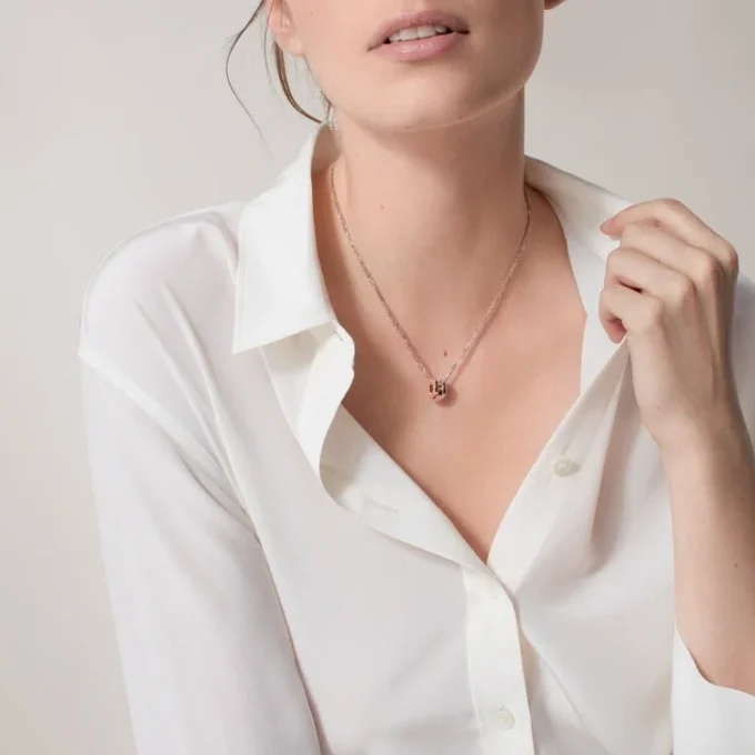 Collier Love, 6 diamants – Or rose, or blanc, diamants – Cartier