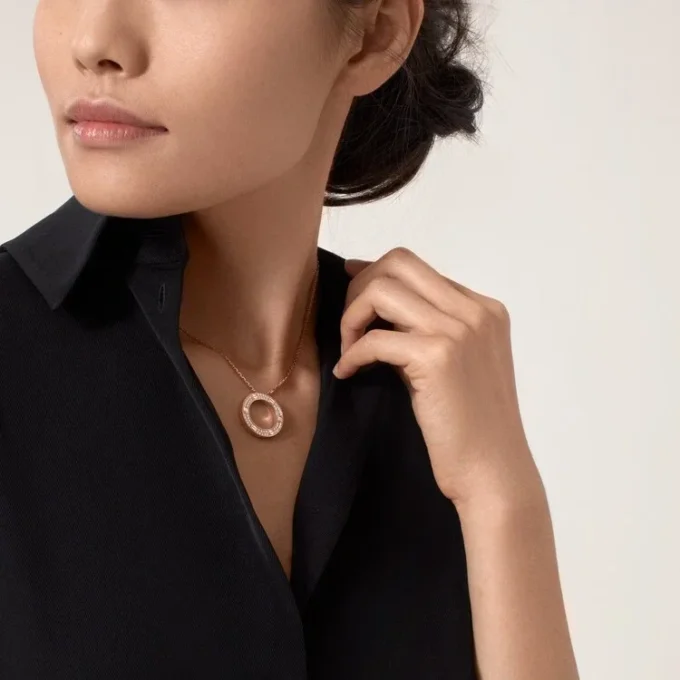 Collier Love – Or rose, diamants – Cartier