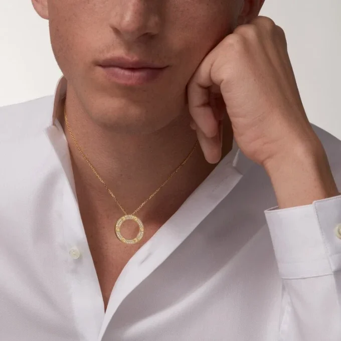 Collier Love, pavé de diamants – Or jaune, diamants – Cartier