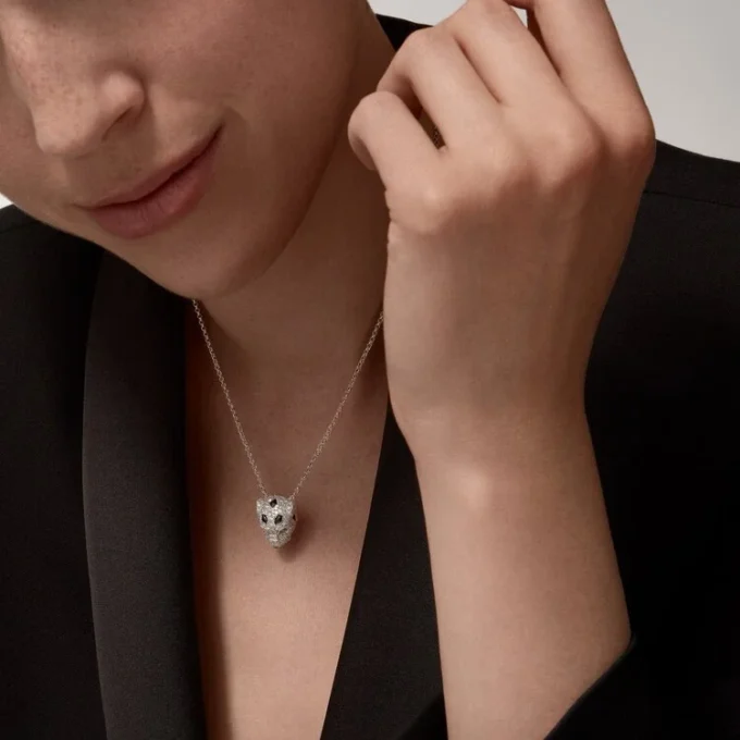 Collier Panthere de Cartier en diamants, or blanc | Cartier US