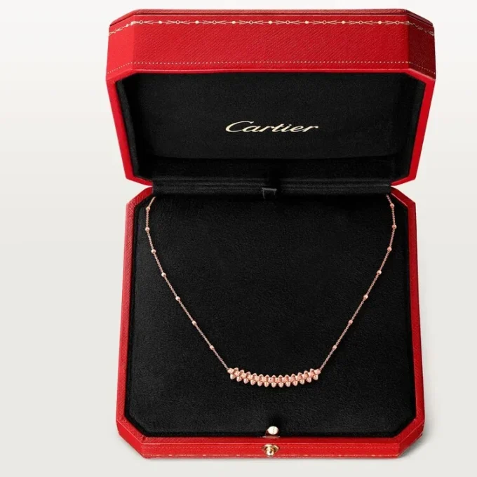 Collier pendentif Clash de Cartier – Or rose, petit | Cartier US