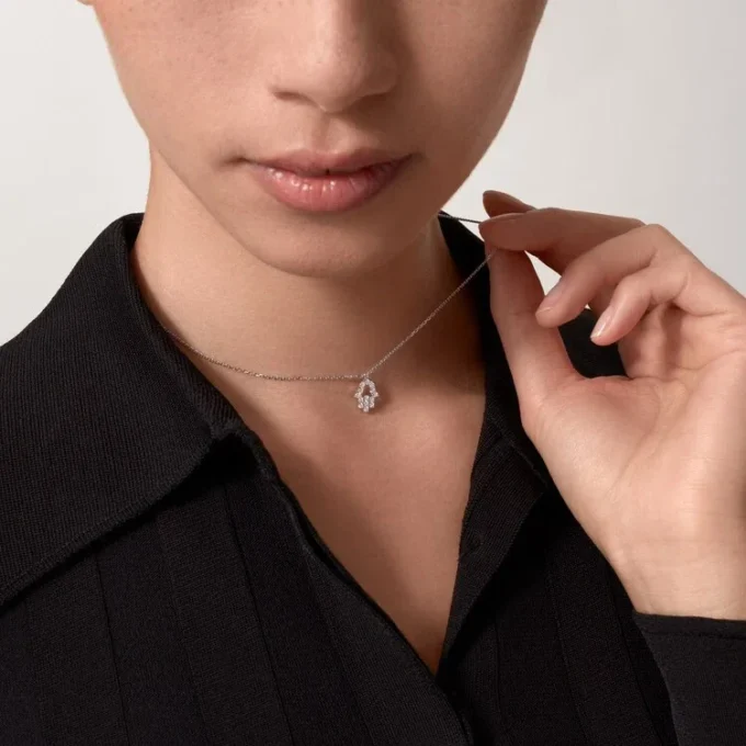 Collier Symbol – Or blanc, diamant – Cartier