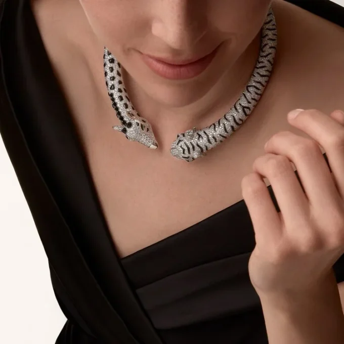 Collier torque Indomptables de Cartier, pavé