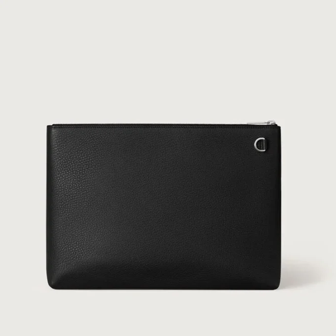 Grande pochette, indispensable Grande pochette, indispensable