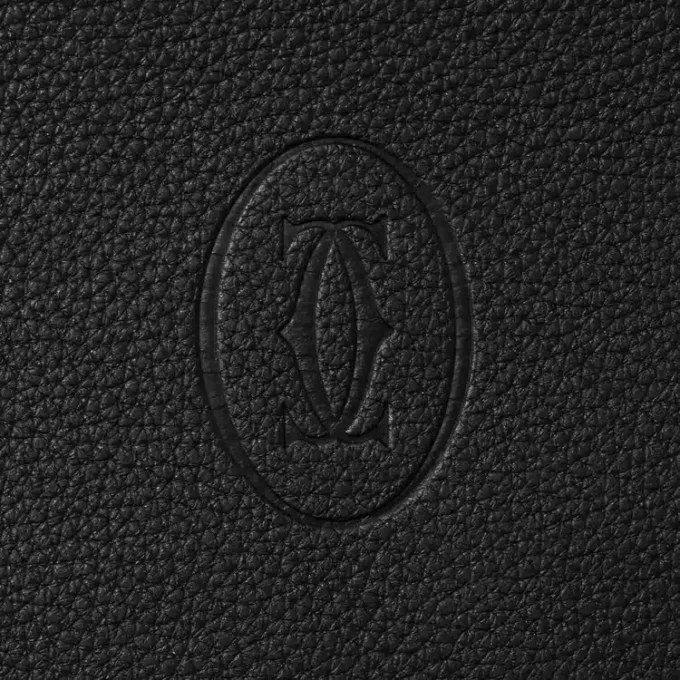 Grande pochette, indispensable Grande pochette, indispensable