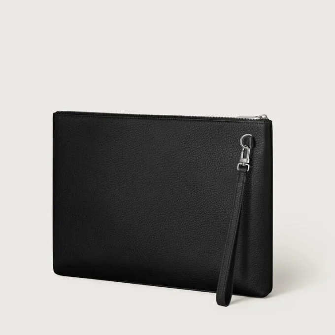 Grande pochette, indispensable Grande pochette, indispensable
