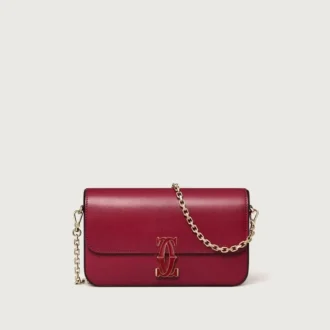 Mini sac à chaîne, Double C de Cartier – Cuir de veau rouge cerise, finition en or et émail rouge cerise – Cartier