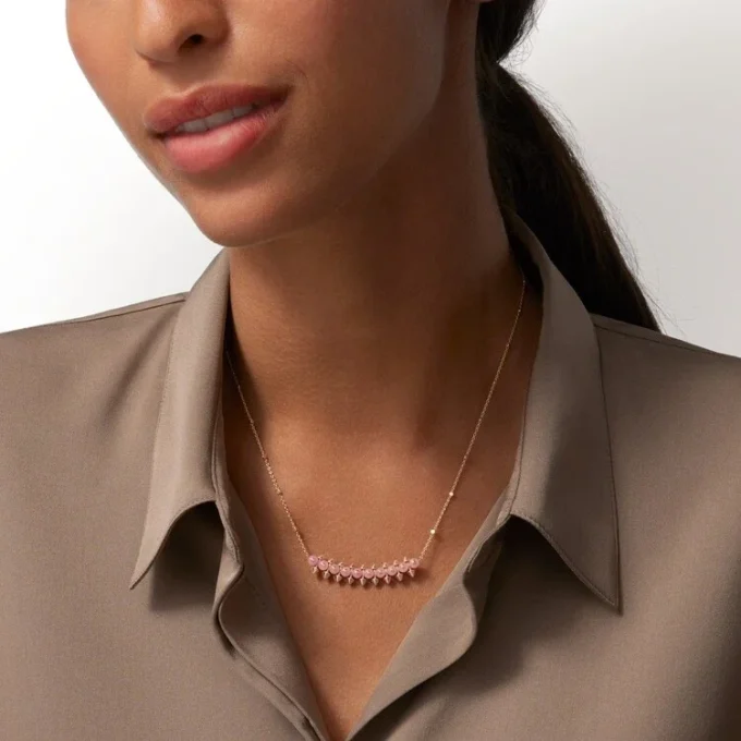 Pendentif Clash de Cartier, calcédoine rose