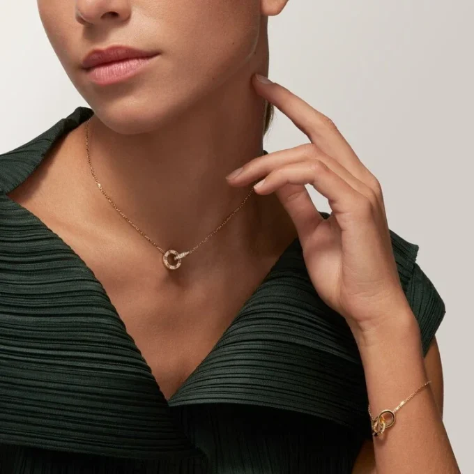 Pendentif Love, pavé
