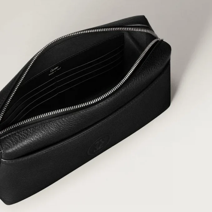 Pochette carrée, Must de Cartier – Cuir de veau noir, finition palladium – Cartier