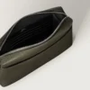 Pochette, Must
