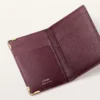 Porte-cartes, Must