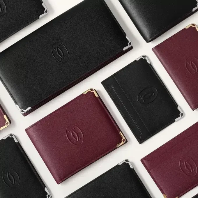 Porte-cartes, Must