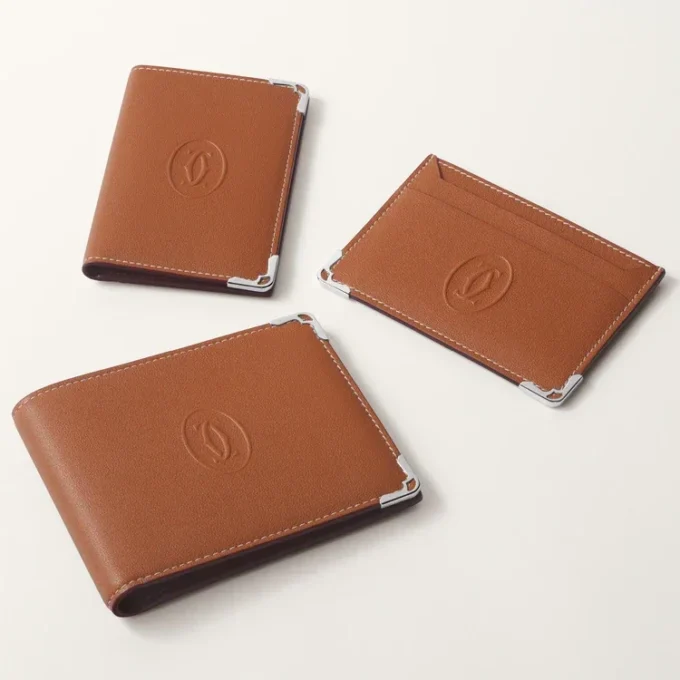 Porte-cartes, Must