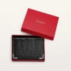 Porte-cartes, Must