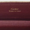 Portefeuille international zippé, Must De Cartier – Cuir de veau bordeaux, finition dorée – Cartier Portefeuille international zippé, Must De Cartier – Cuir de veau bordeaux, finition dorée – Cartier