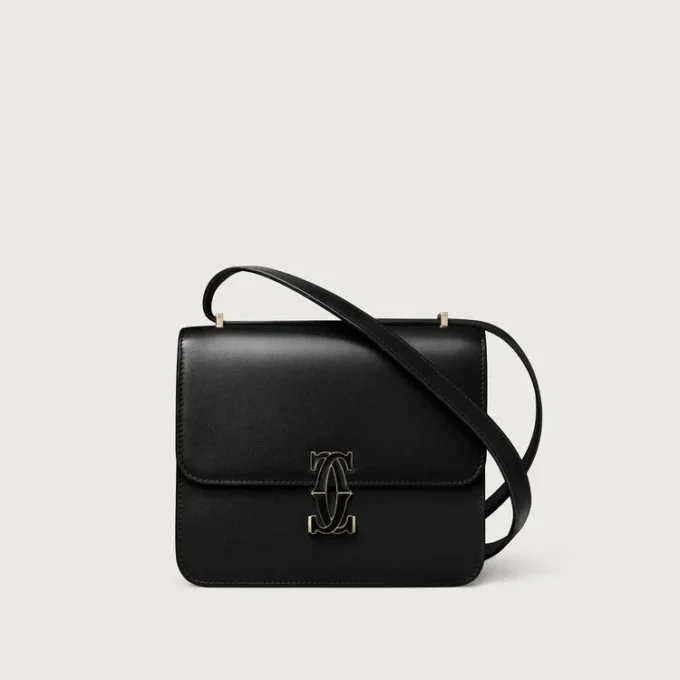 Sac à bandoulière, Mini, Double C de Cartier – Cuir de veau noir, finition en or et émail noir – Cartier Sac à bandoulière, Mini, Double C de Cartier – Cuir de veau noir, finition en or et émail noir – Cartier